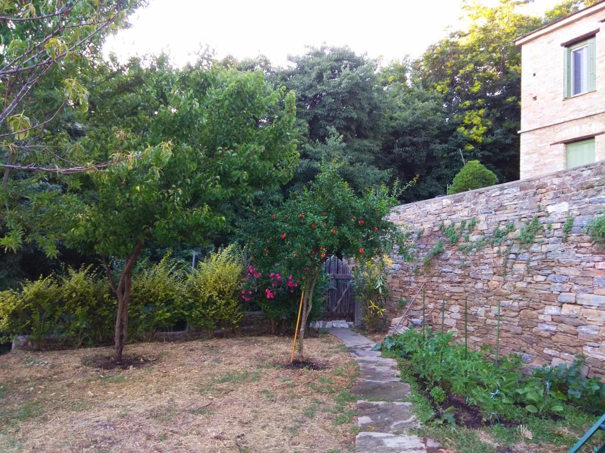 Afétai Marina Traditional Stonehouse מראה חיצוני תמונה